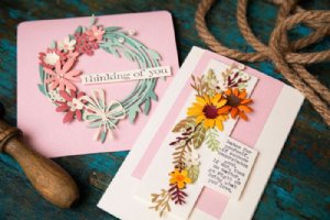Tim Holtz - Dies - Funky Floral Wreath
