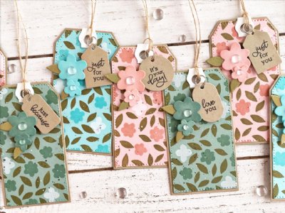 Taylored Expressions - Layering Stencil - Mixed Blooms